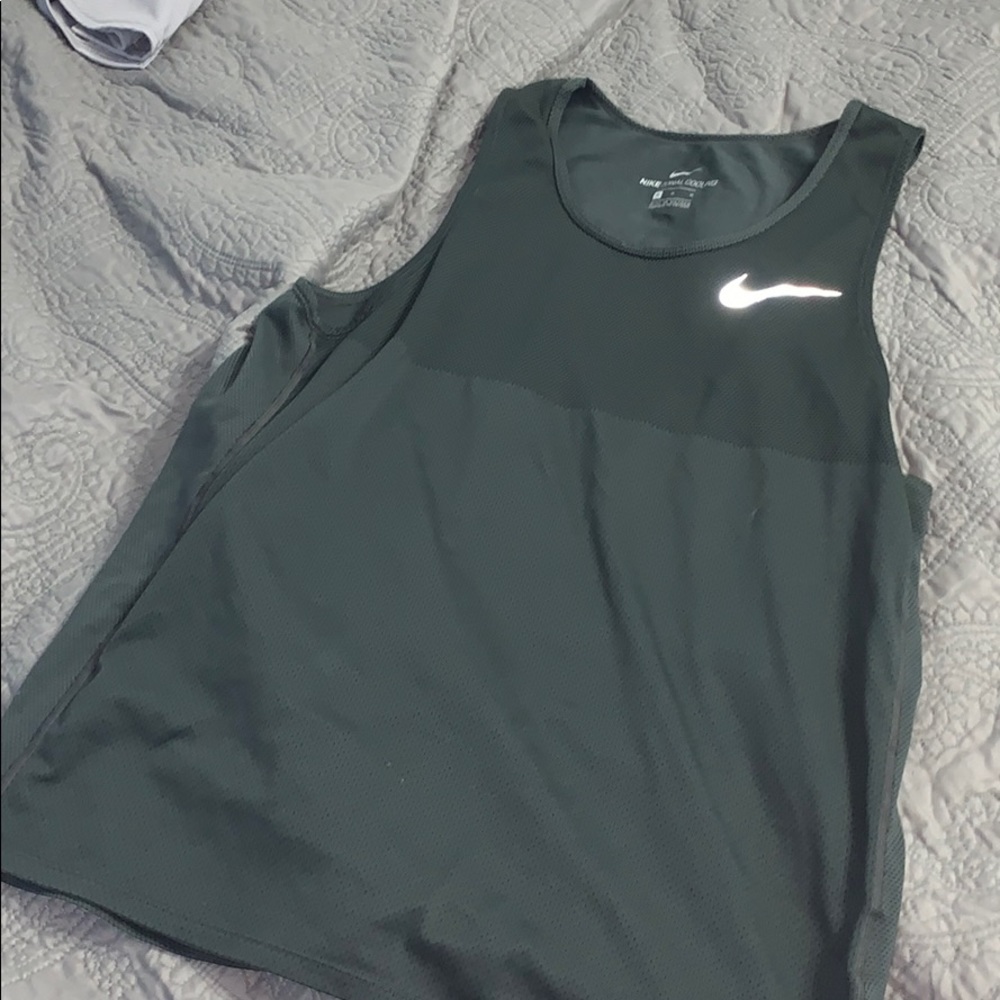 Nike tank